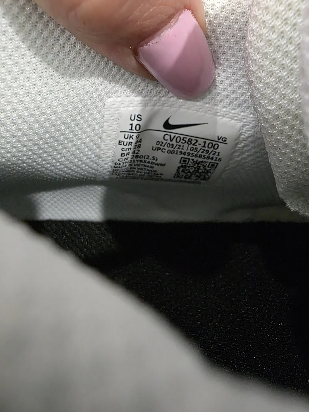 Nike Alpha White Football Cleats - Black Accents - Picture 8 of 9